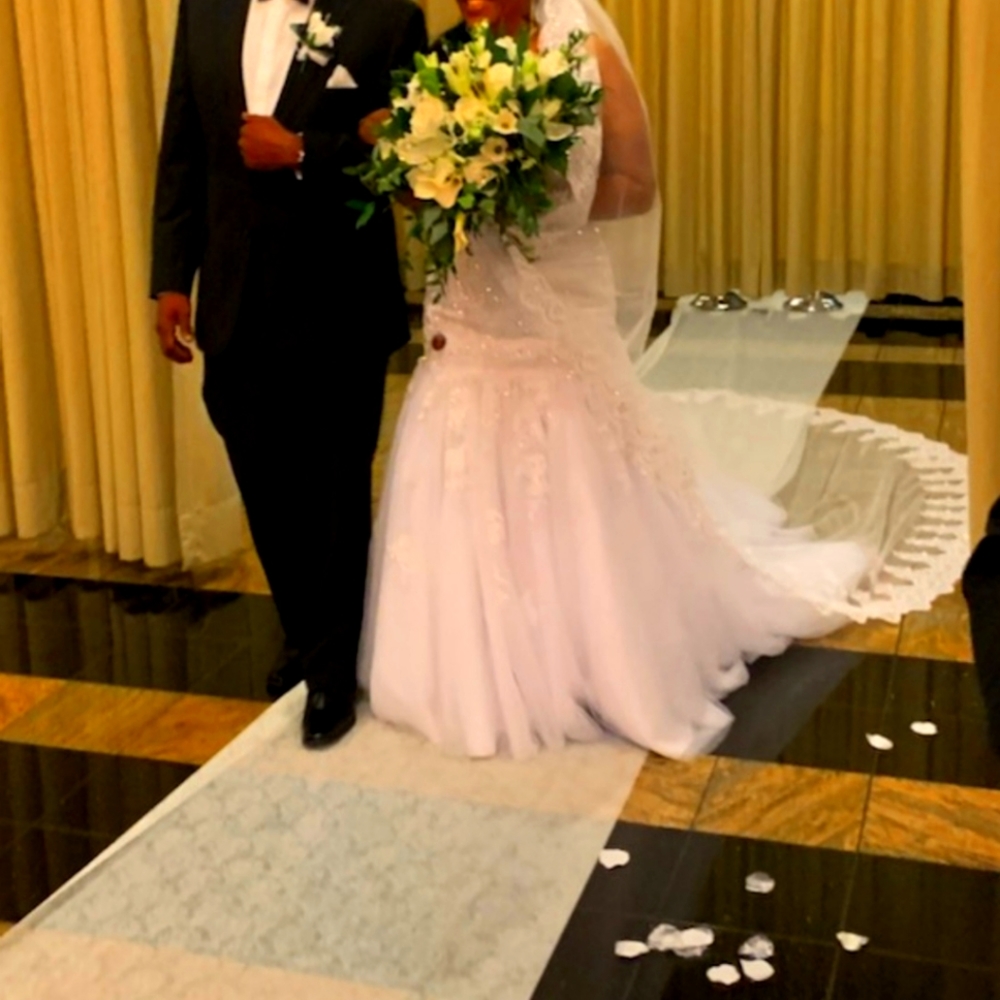 Wedding dress